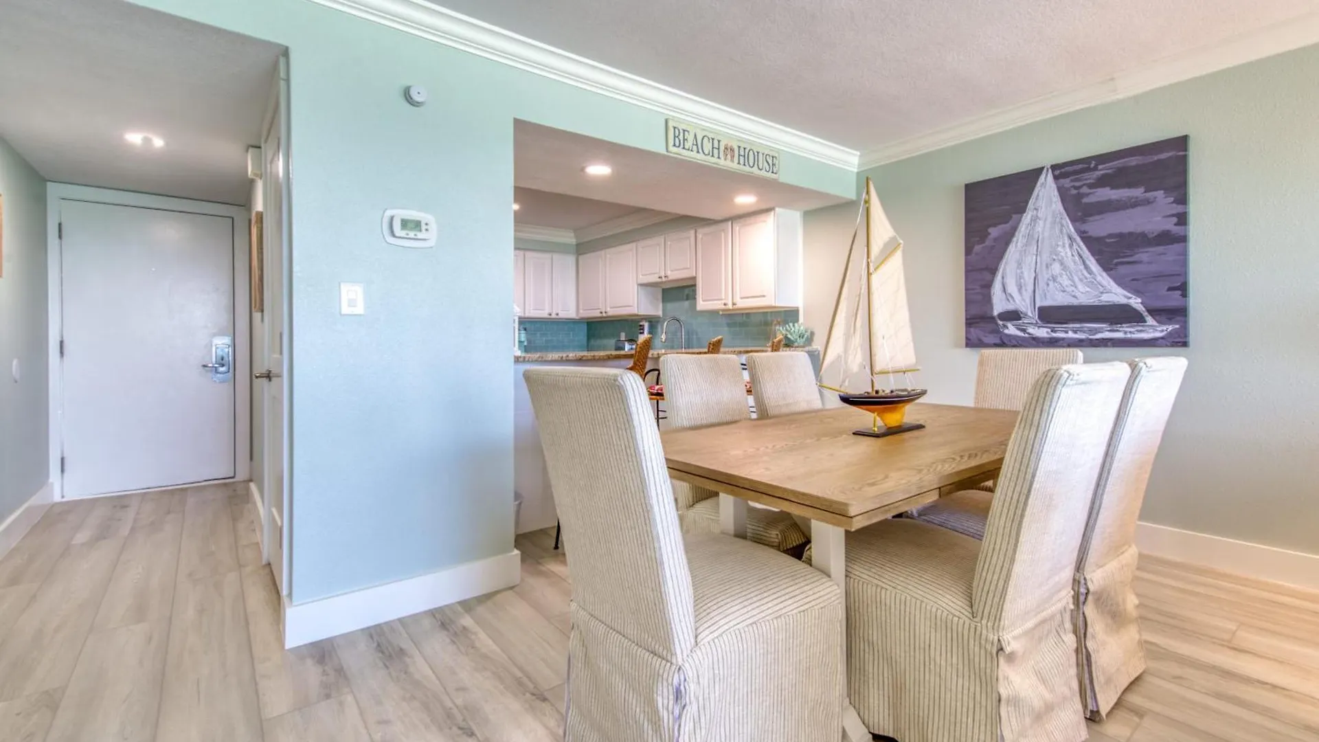 Beach House Condominiums C603 - Beachfront With Pool, Wifi, & Beach Service Destin