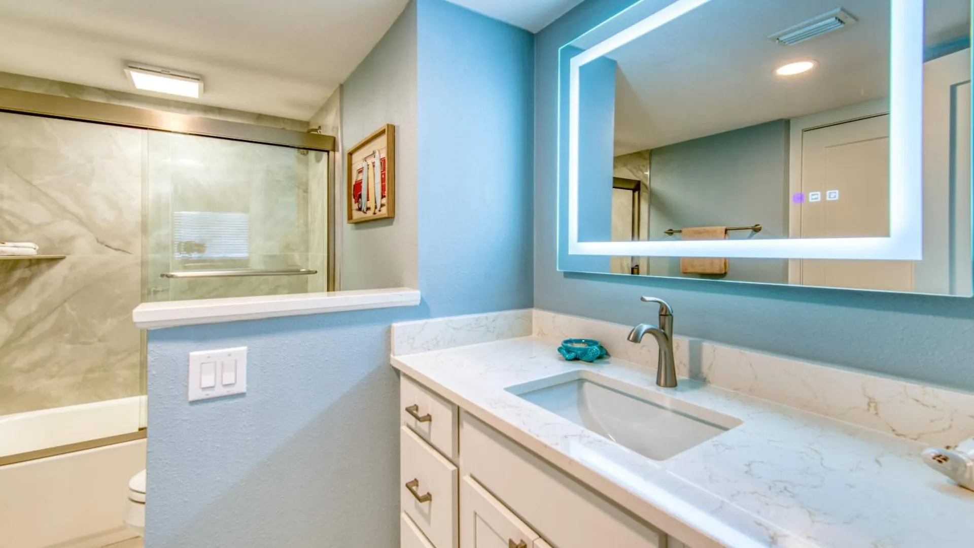 Beach House Condominiums C603 - Beachfront With Pool, Wifi, & Beach Service Destin Apartment