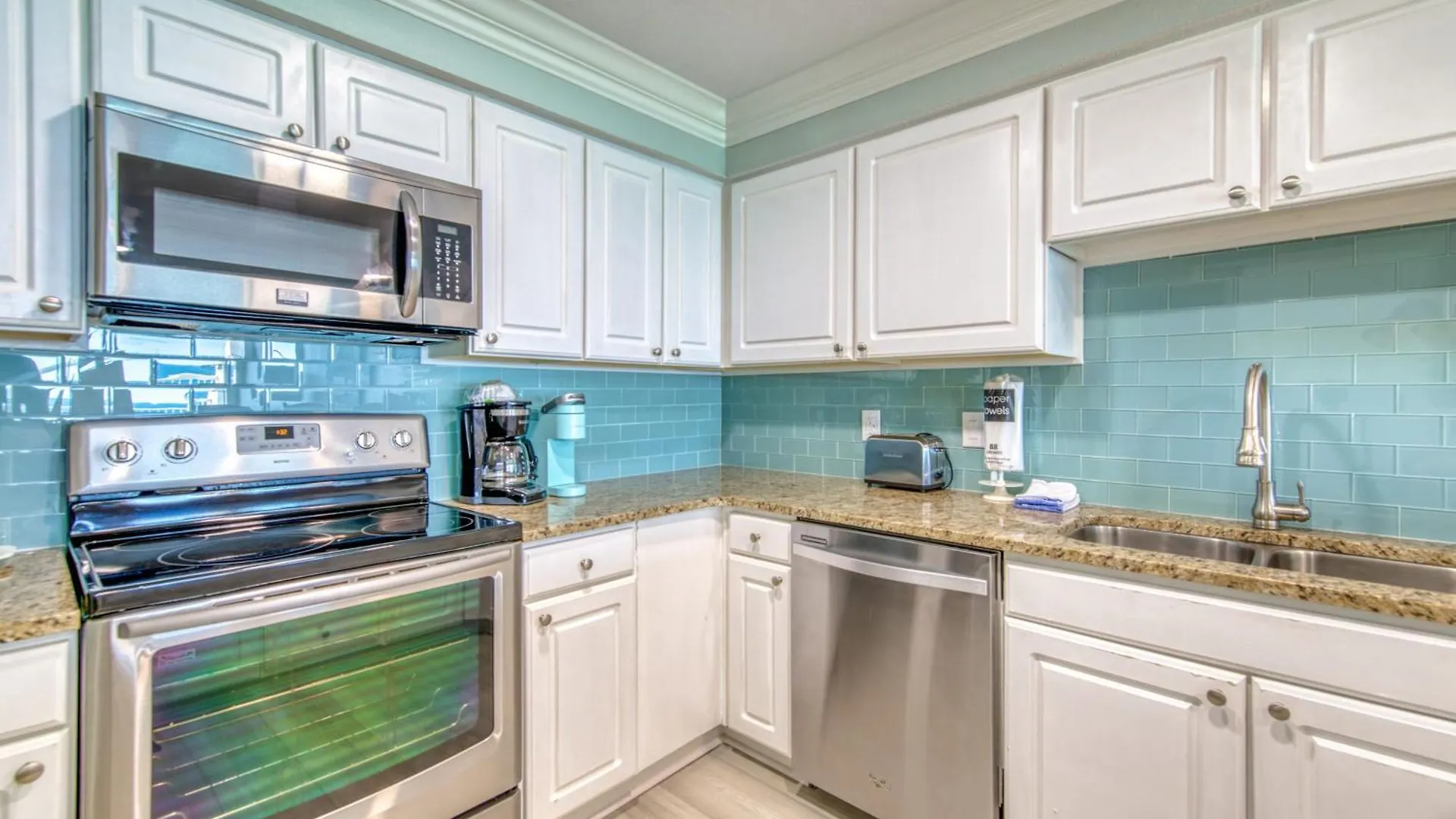 Apartment Beach House Condominiums C603 - Beachfront With Pool, Wifi, & Beach Service Destin
